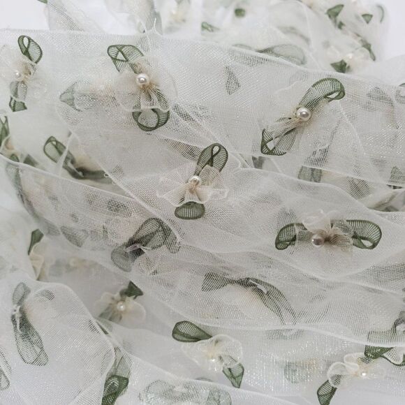 White 3D Flower Gossamer Trim 7/8" X 7 yards - Picture 2 of 3